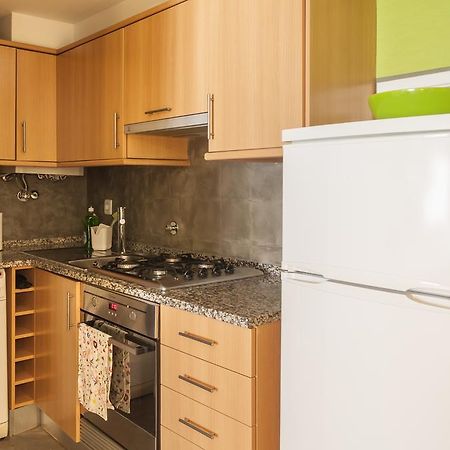 Contemporary Lisbon Apartment In Historical Chiado Bagian luar foto