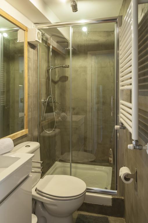 Contemporary Lisbon Apartment In Historical Chiado Bagian luar foto