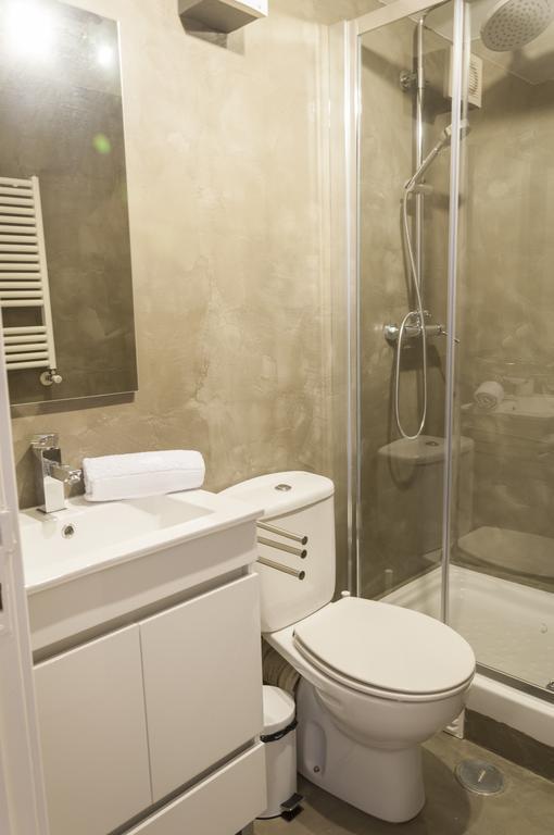 Contemporary Lisbon Apartment In Historical Chiado Bagian luar foto